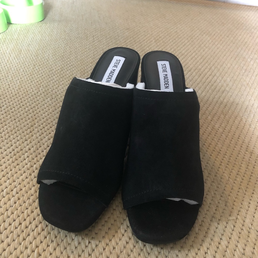 Steve Madden deco black suede slides